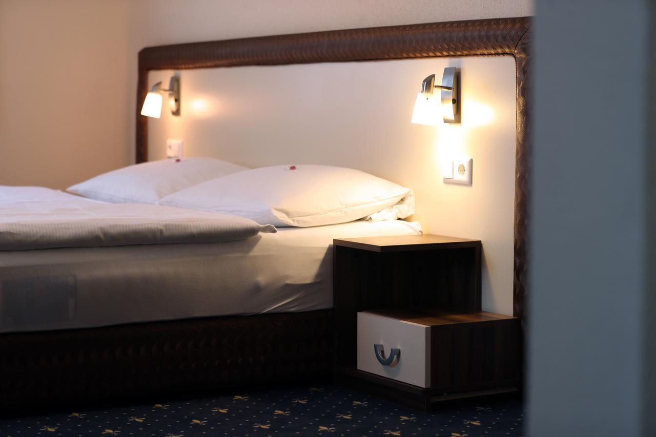Stadthotel Miya Bad Mergentheim Extérieur photo
